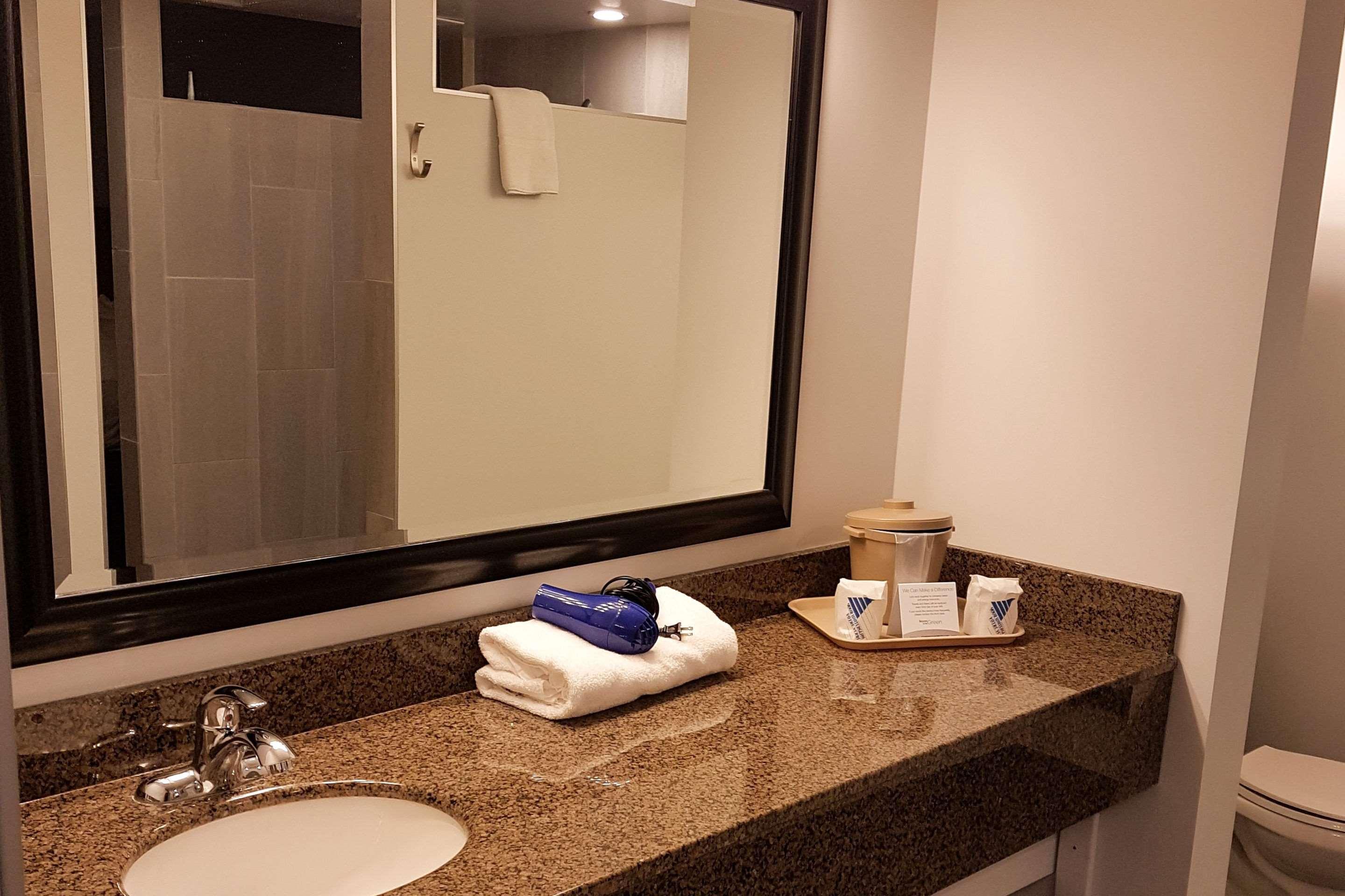 Quality Inn West Edmonton Buitenkant foto