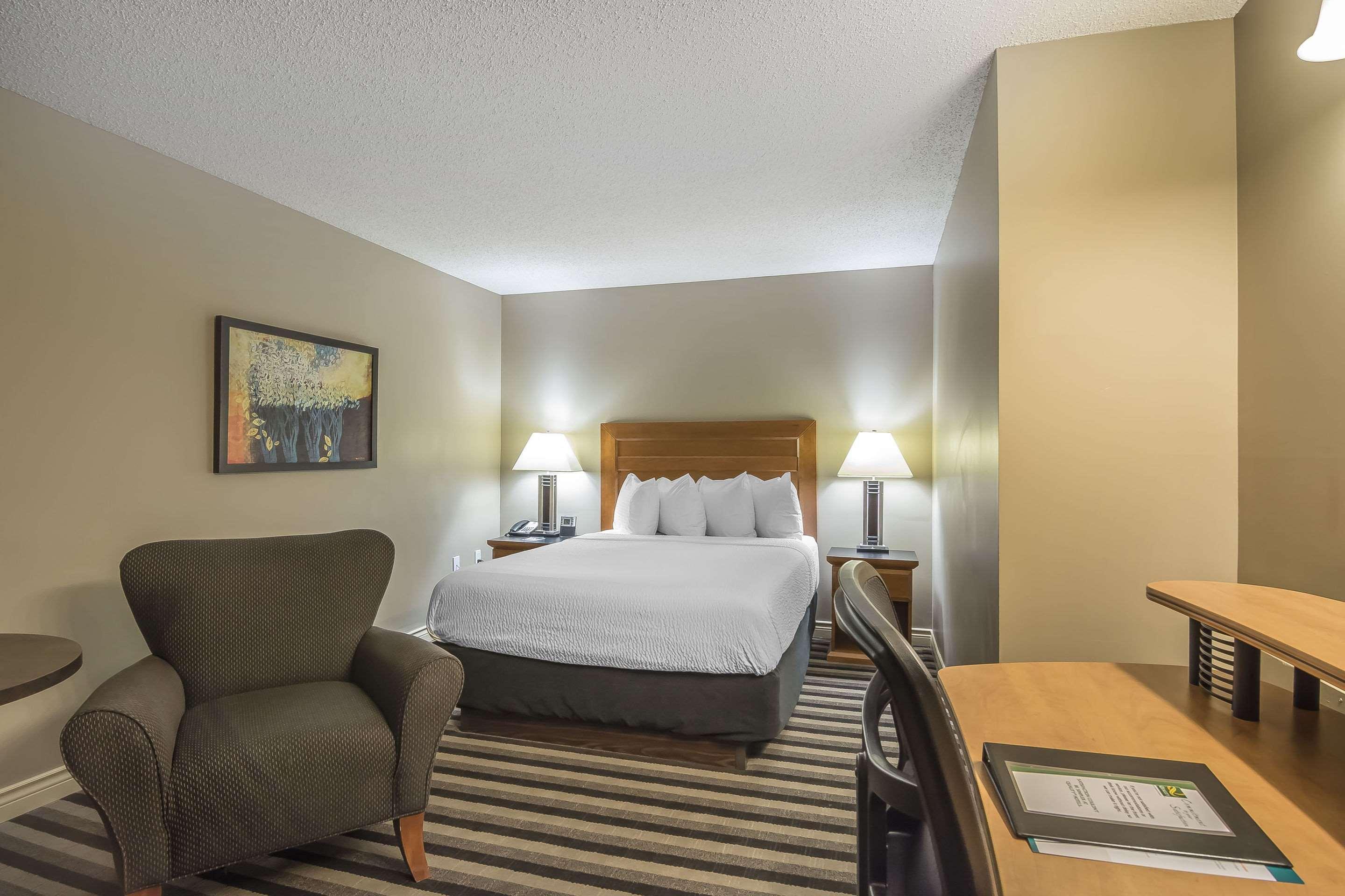 Quality Inn West Edmonton Buitenkant foto