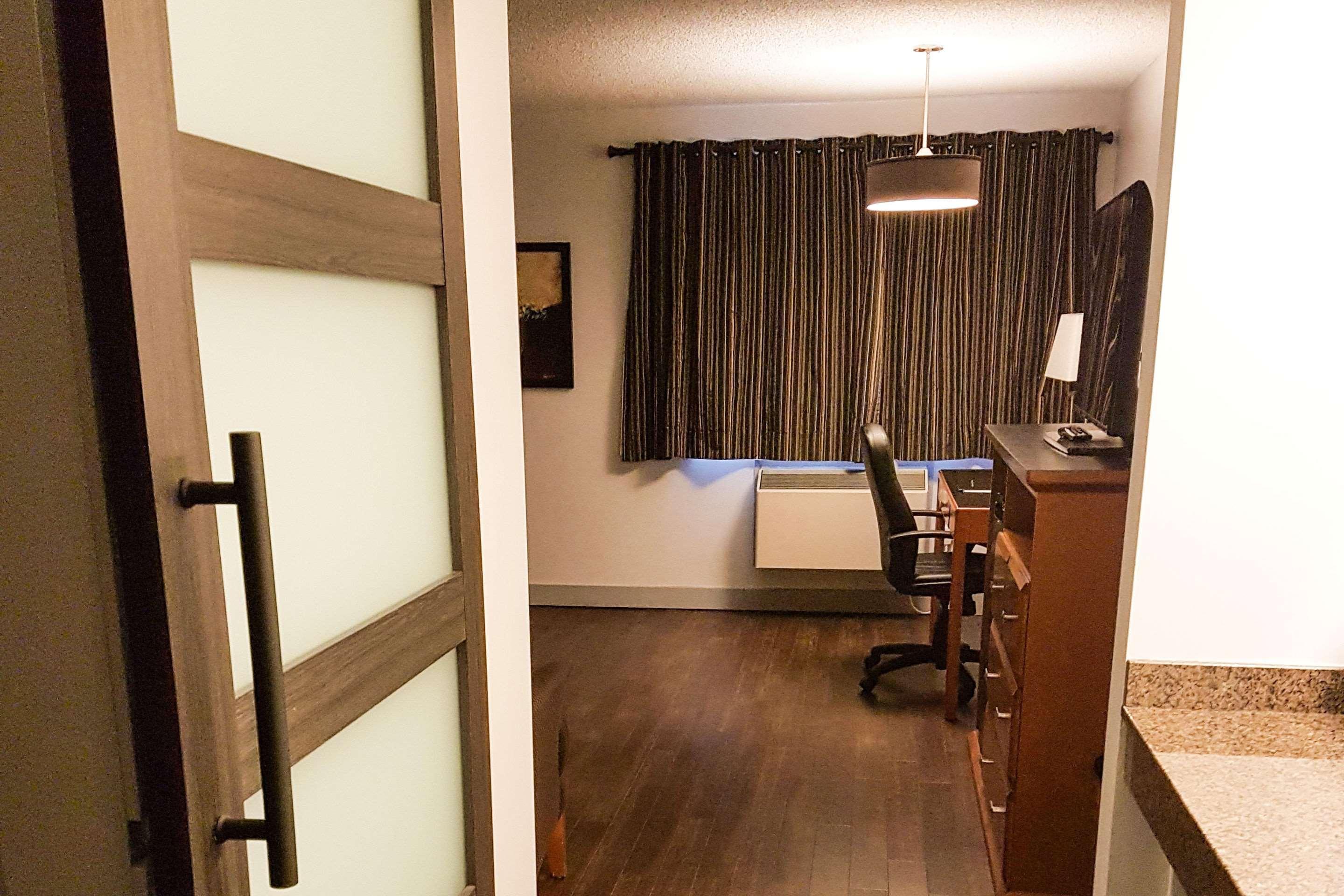 Quality Inn West Edmonton Buitenkant foto