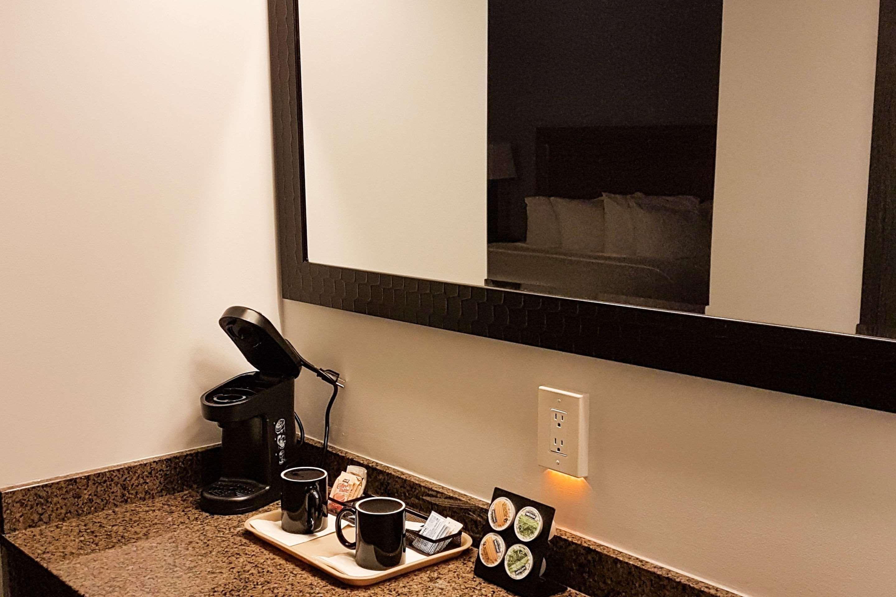 Quality Inn West Edmonton Buitenkant foto