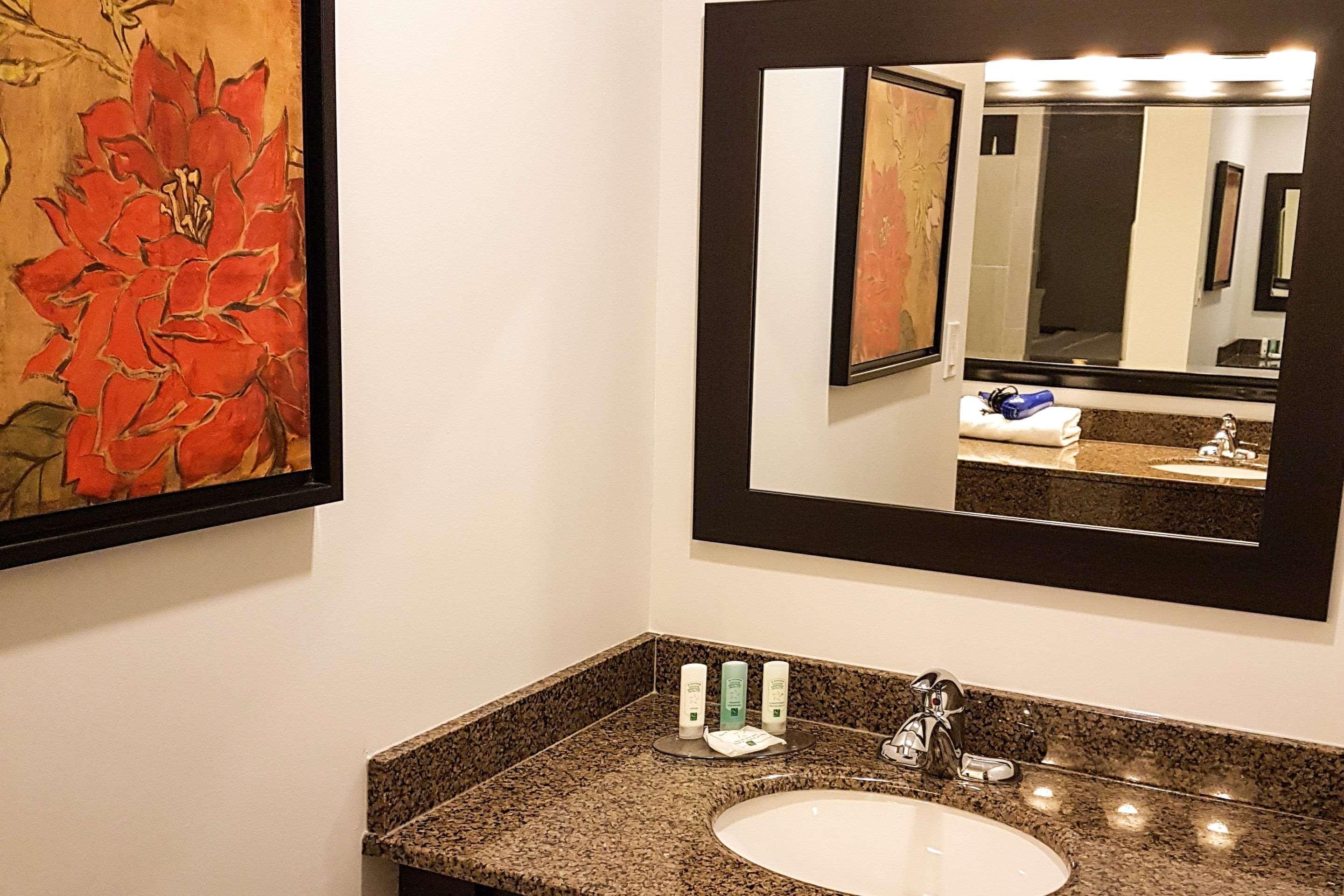 Quality Inn West Edmonton Buitenkant foto