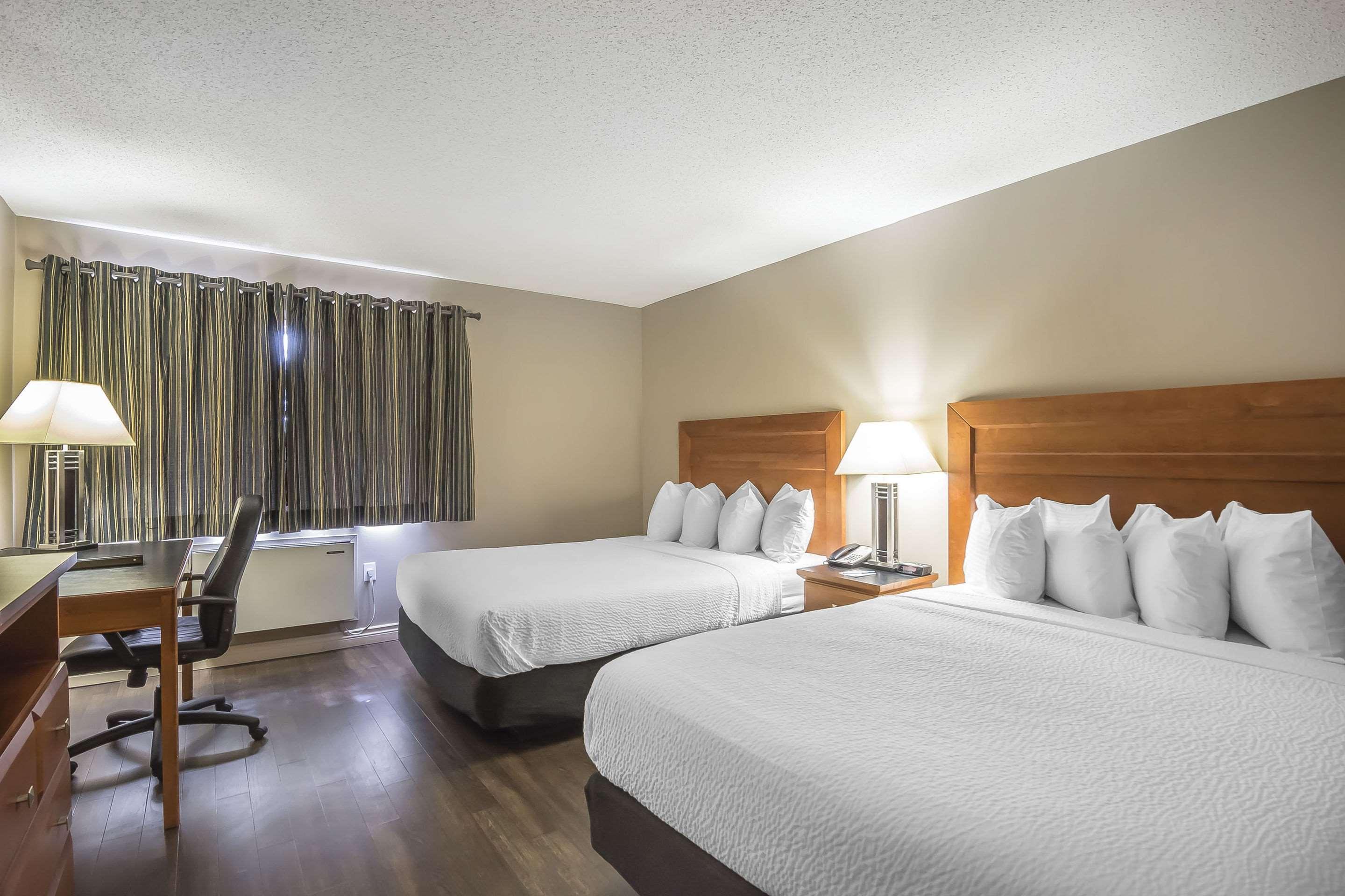 Quality Inn West Edmonton Buitenkant foto