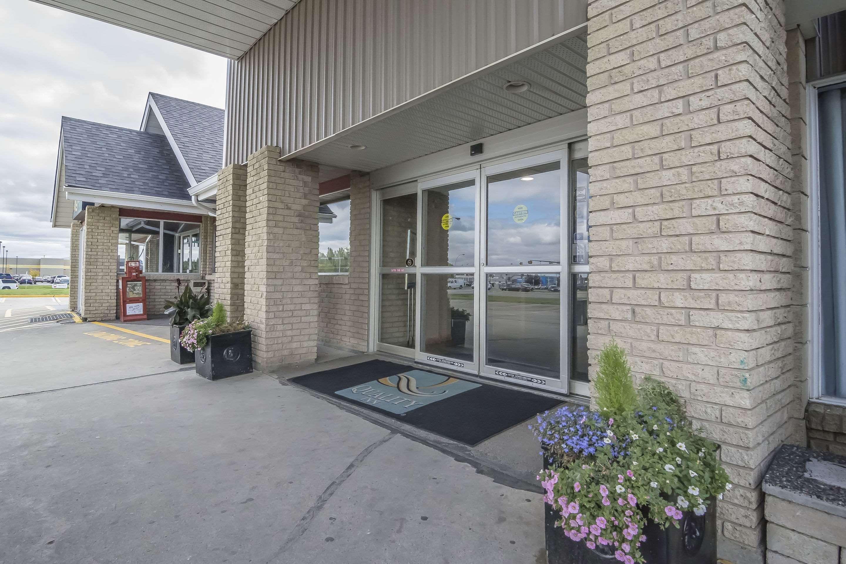 Quality Inn West Edmonton Buitenkant foto
