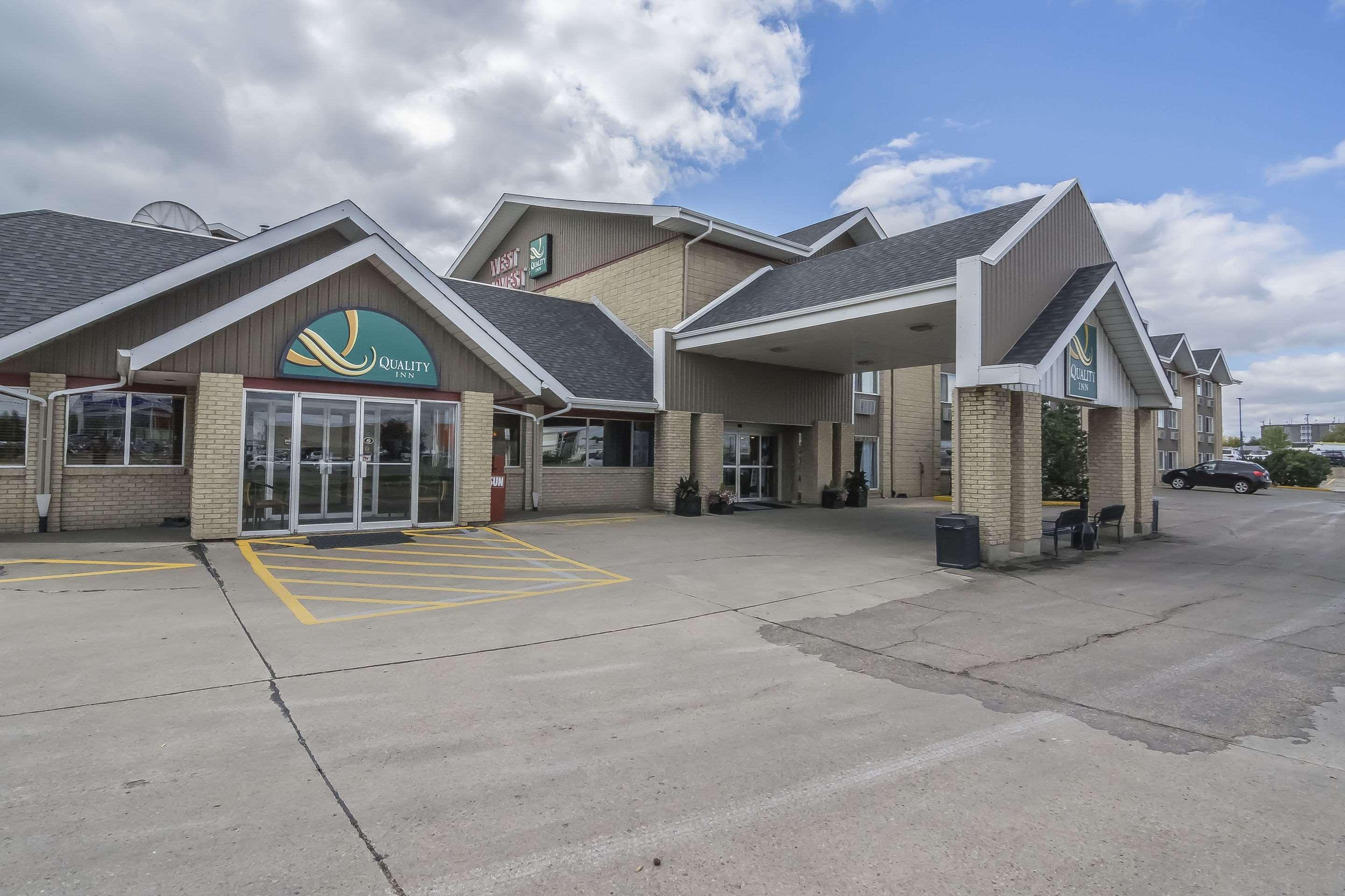 Quality Inn West Edmonton Buitenkant foto