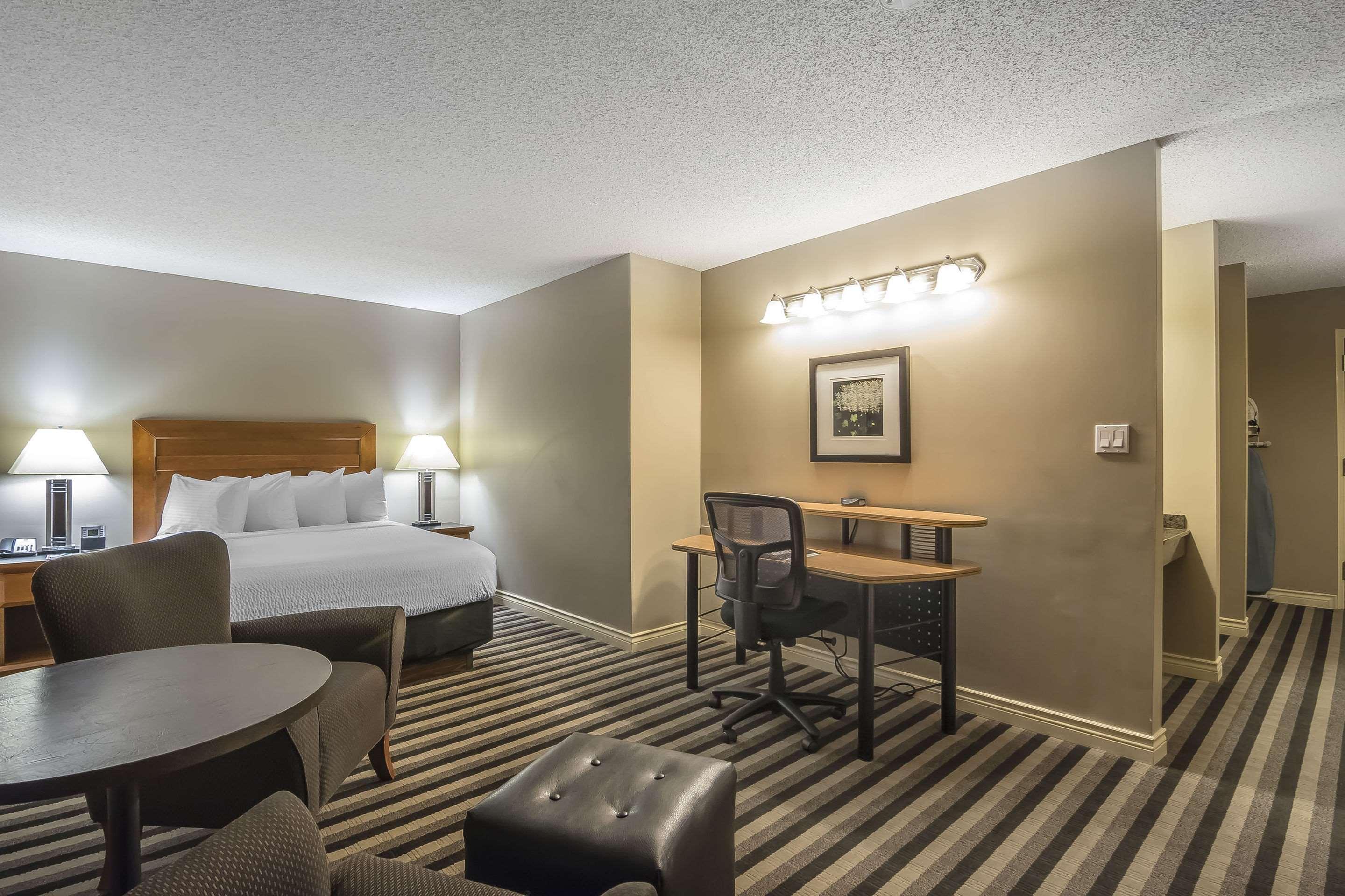 Quality Inn West Edmonton Buitenkant foto