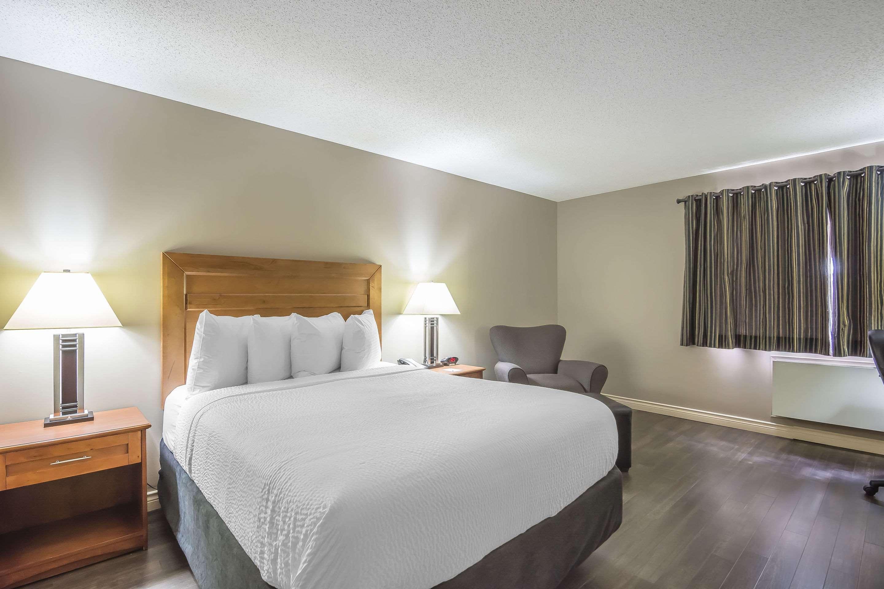 Quality Inn West Edmonton Buitenkant foto