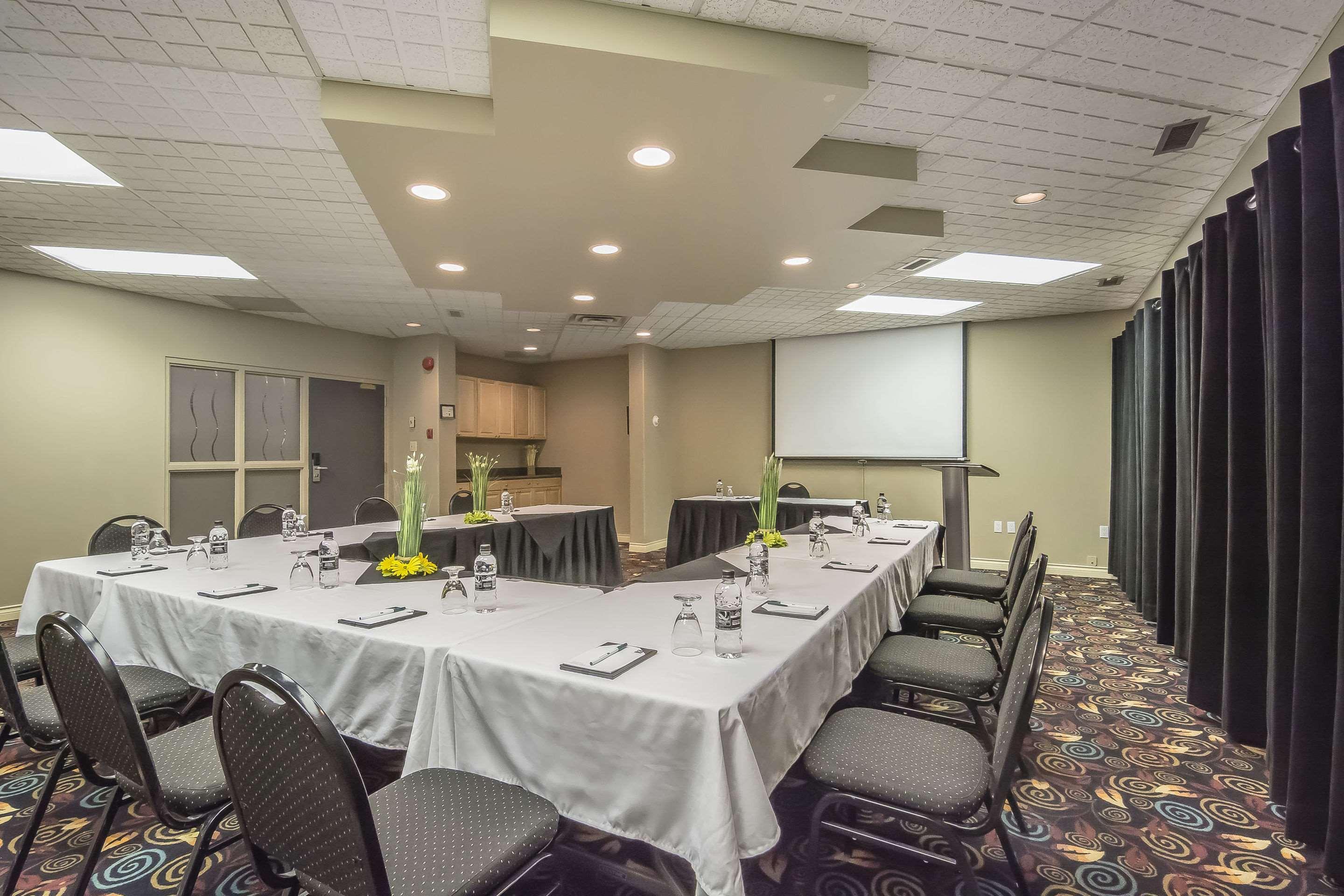 Quality Inn West Edmonton Buitenkant foto