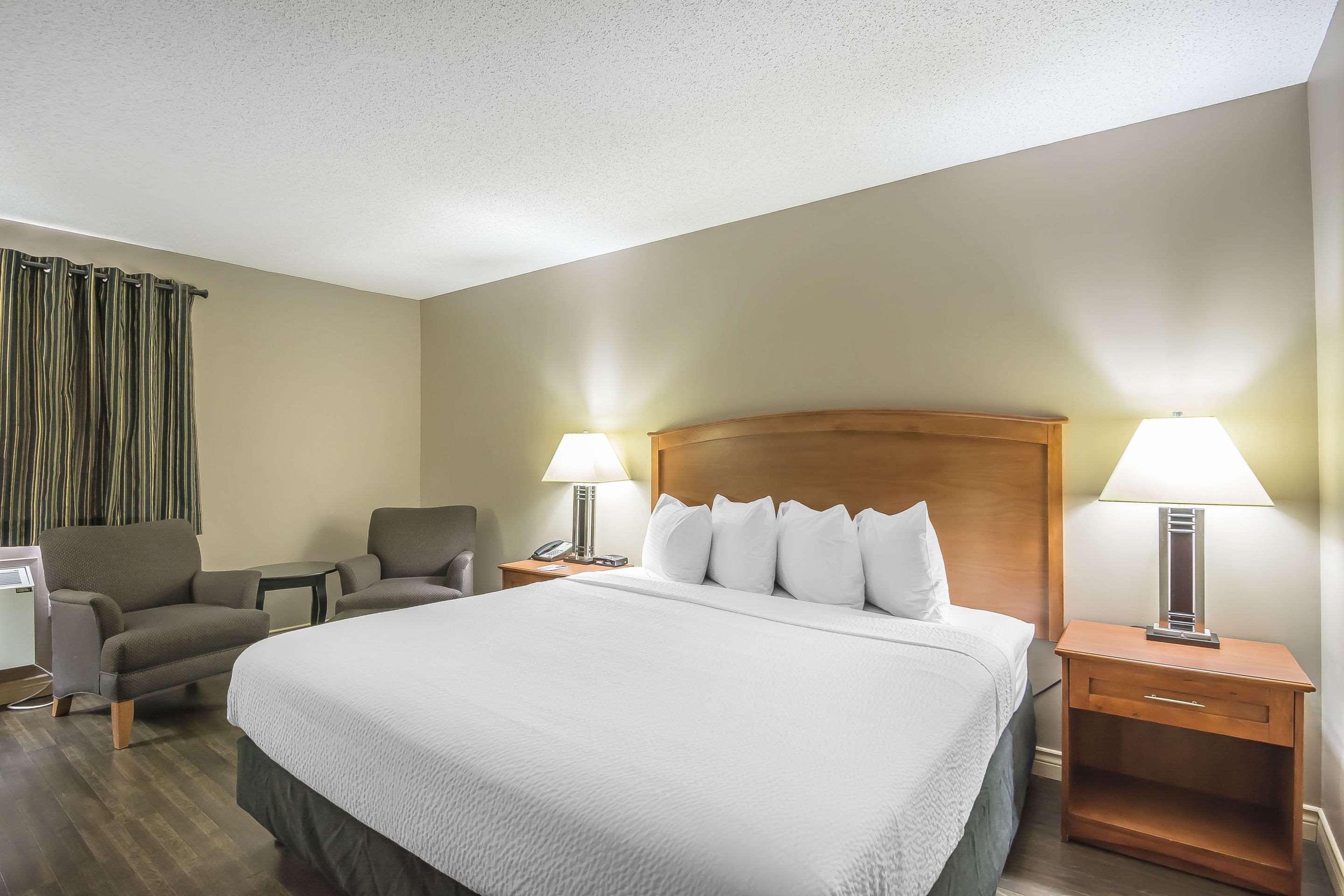 Quality Inn West Edmonton Buitenkant foto