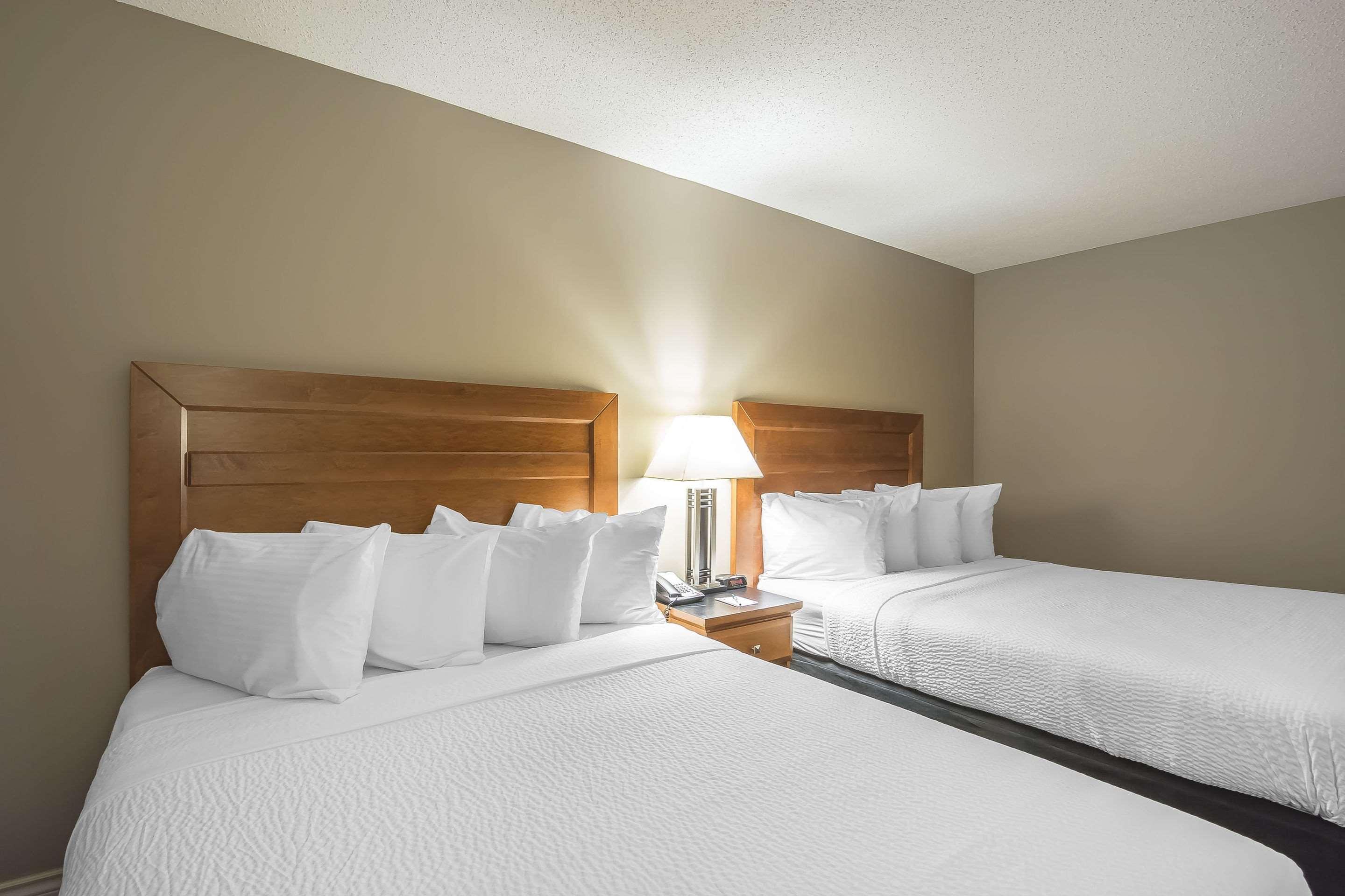 Quality Inn West Edmonton Buitenkant foto