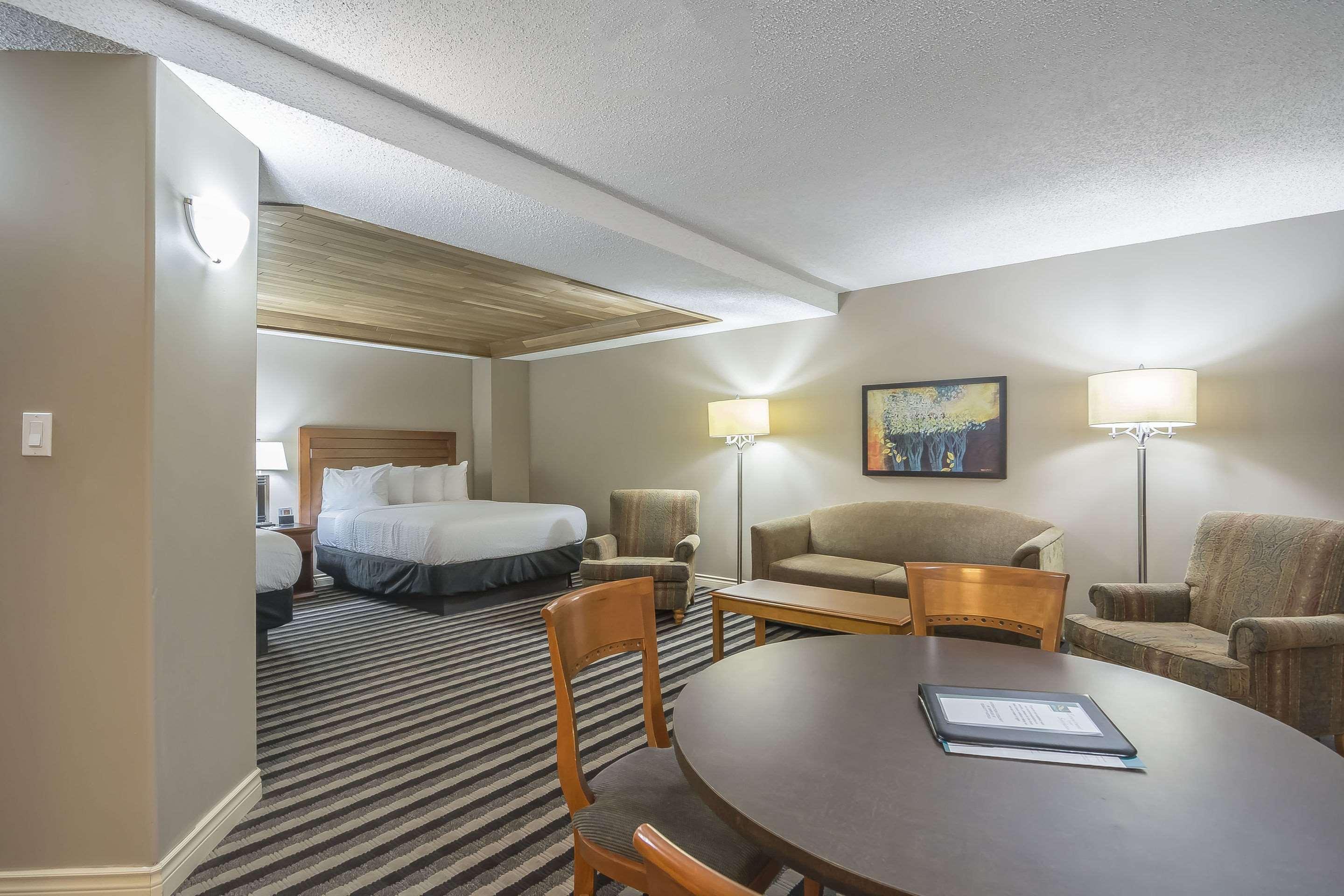 Quality Inn West Edmonton Buitenkant foto