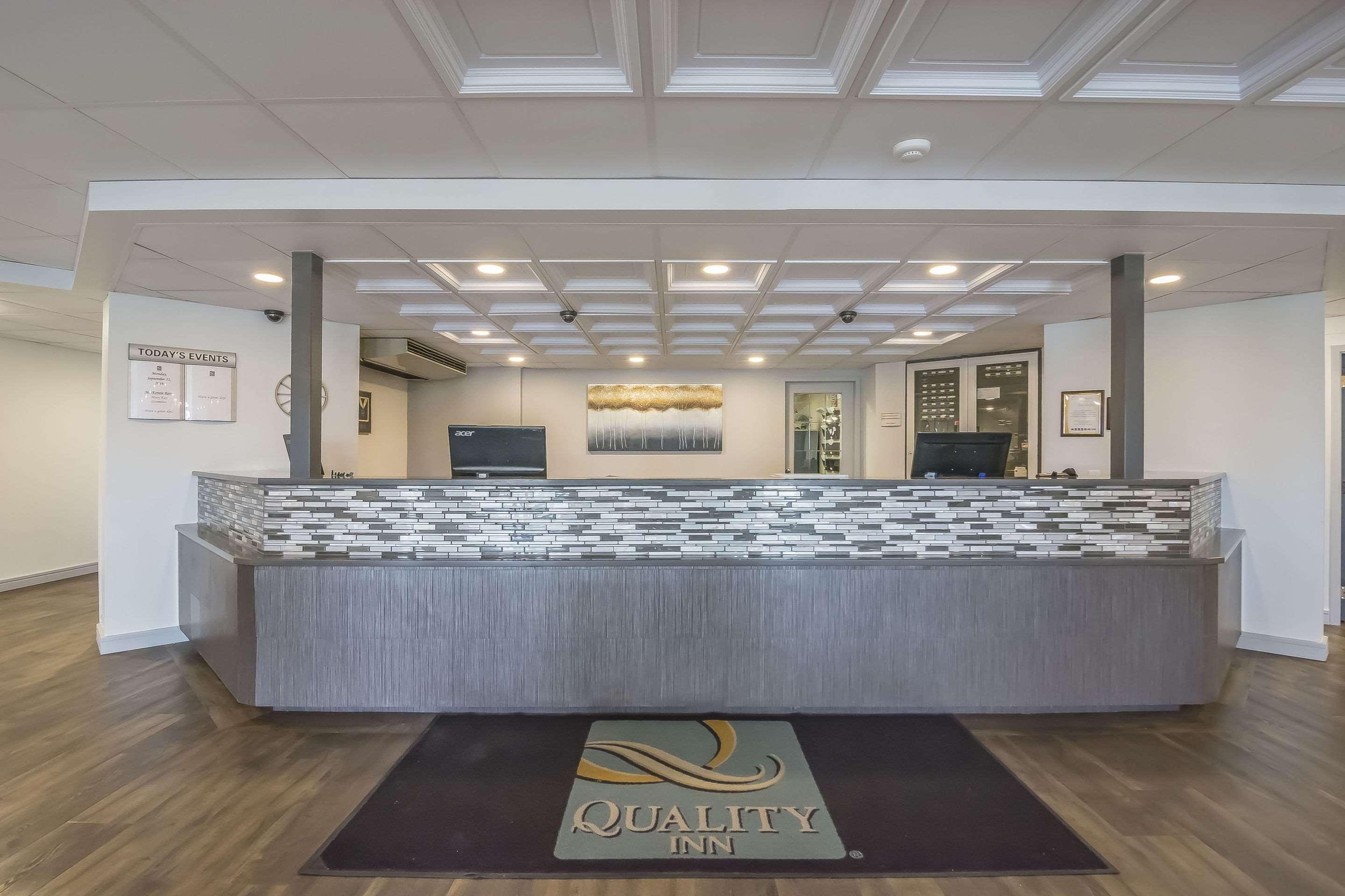 Quality Inn West Edmonton Buitenkant foto